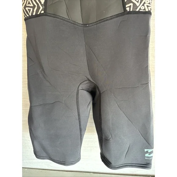 Billabong Synergy 2mm back zip spring shorty wetsuit in the Geo Diamond pattern - Picture 2 of 16